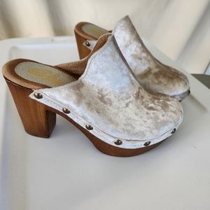 Sbicca  velvet clogs